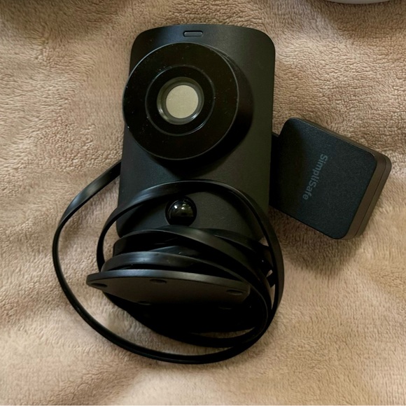 SimpliSafe Complete Security System Gen 2 with original batteries and cables - Picture 6 of 9